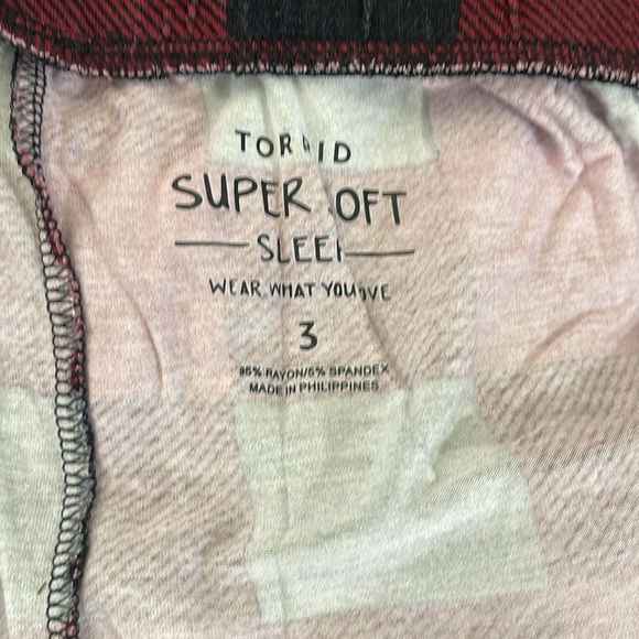 Torrid plaid super soft sleep shorts - Picture 6 of 6